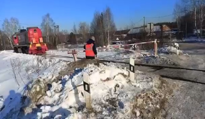 Нижнетагильская прокуратура разбирается с колейностью на ж/д переезде