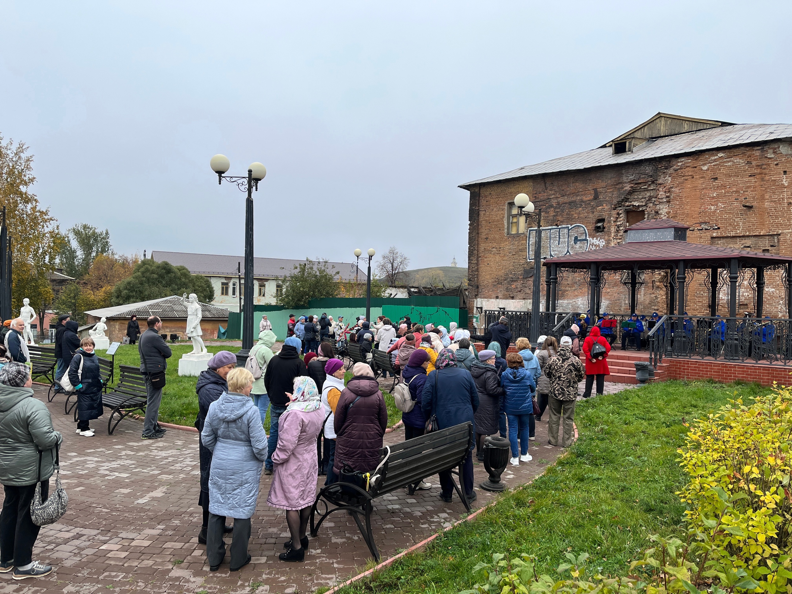 В Парке скульптуры Советского периода состоялся концерт под открытым небом