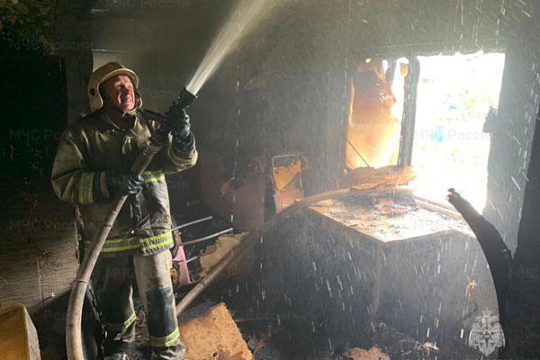 В Нижнем Тагиле сгорел частный жилой дом