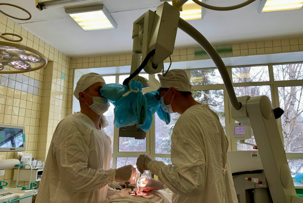 В Нижнем Тагиле медики спасли мужчину из Китая с внутричерепной гематомой | На Урале врачи спасли гражданина Китая, пострадавшего от инсульта 