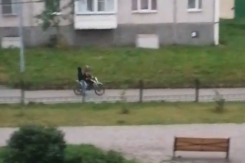 «Не дают спать»: Байкеры атаковали жителей Красного Камня в Нижнем Тагиле. Видео | Жители Нижнего Тагила возмущены шумом от подростков на мотоциклах «Не дают спать»: Байкеры атаковали жителей Красного Камня в Нижнем Тагиле. Видео | Жители Нижнего Тагила возмущены шумом от подростков на мотоциклах