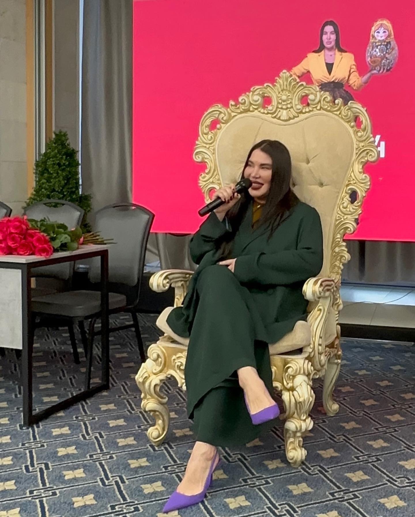 Сбор подписей для участия в выборах: скандальная кампания бьюти-блогера Рады Русских