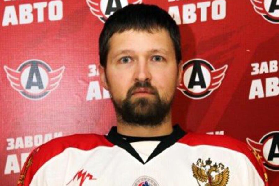 Хоккеист «Автопапы» умер во время матча в Екатеринбурге: у спортсмена остановилось сердце | Хоккеист умер во время игры в Екатеринбурге Хоккеист «Автопапы» умер во время матча в Екатеринбурге: у спортсмена остановилось сердце | Хоккеист умер во время игры в Екатеринбурге