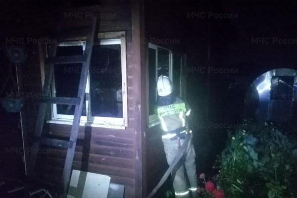 Субботним вечером в Нижнем Тагиле сгорела баня