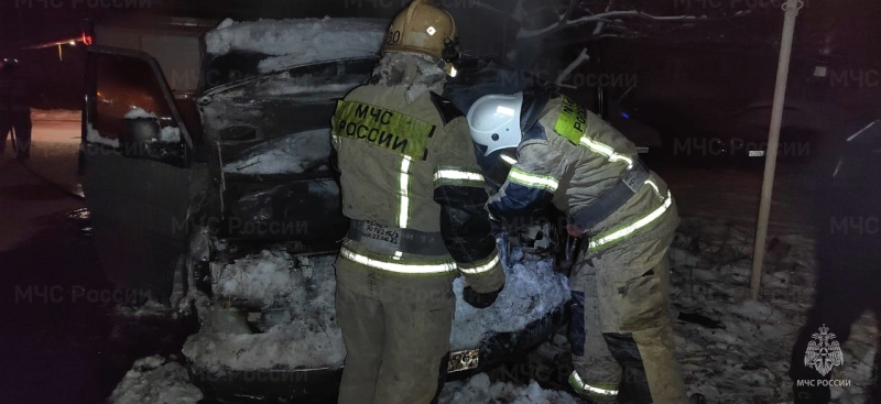 Ночью в Нижнем Тагиле сгорел минивен