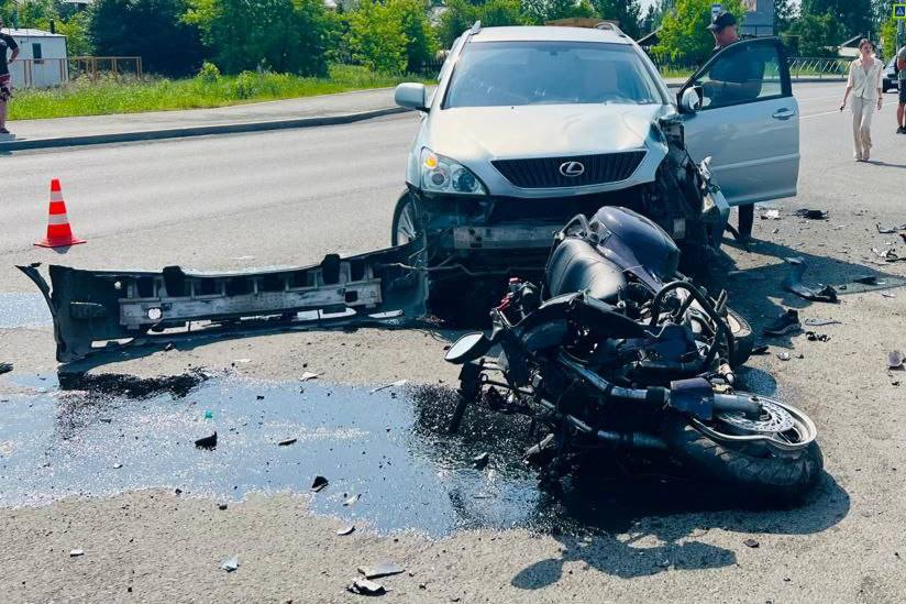 Житель Нижнего Тагила, управлявший мотоциклом, скончался на месте ДТП до прибытия медиков | На Урале в серьезном ДТП погиб 30-летний мотоциклист 