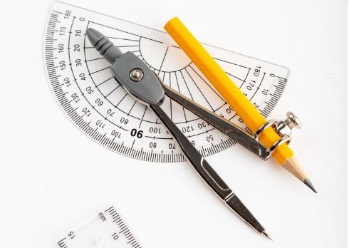 Сколько могут зарабатывать архитекторы в Свердловской области: в регионе высокий спрос на специалистов | На Урале архитекторам предлагают зарплату до 100 тысяч рублей в месяц 