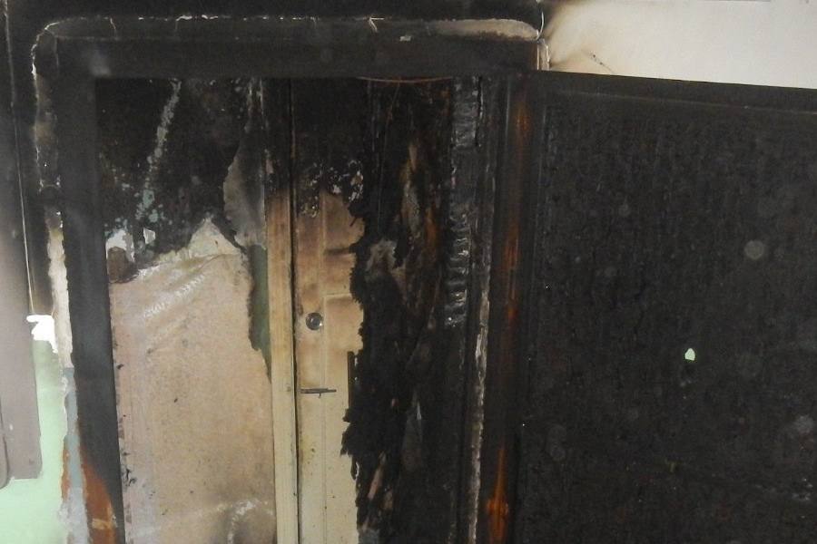 Тагильчанам предъявили обвинение в покушении на убийство пенсионерки-волонтера | На Урале предъявили обвинение подозреваемым в поджоге квартиры