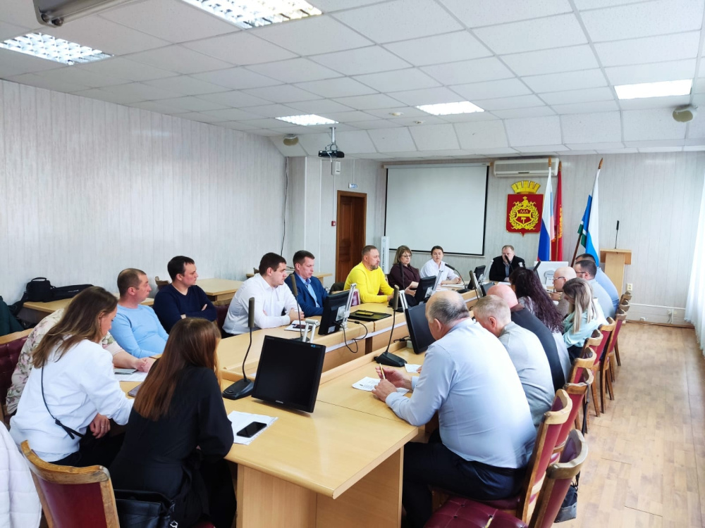 Обсуждение сбора и вывоза твердых коммунальных отходов: Нижний Тагил на пути к улучшению городской инфраструктуры | Нижний Тагил на пути к улучшению городской инфраструктуры