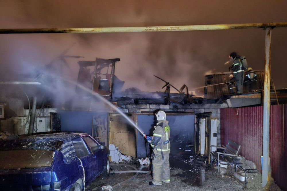 В Нижнем Тагиле огнеборцы спасли 9-летнего ребенка из крупного пожара | На Урале произошел пожар из-за работы электровентилятора В Нижнем Тагиле огнеборцы спасли 9-летнего ребенка из крупного пожара | На Урале произошел пожар из-за работы электровентилятора