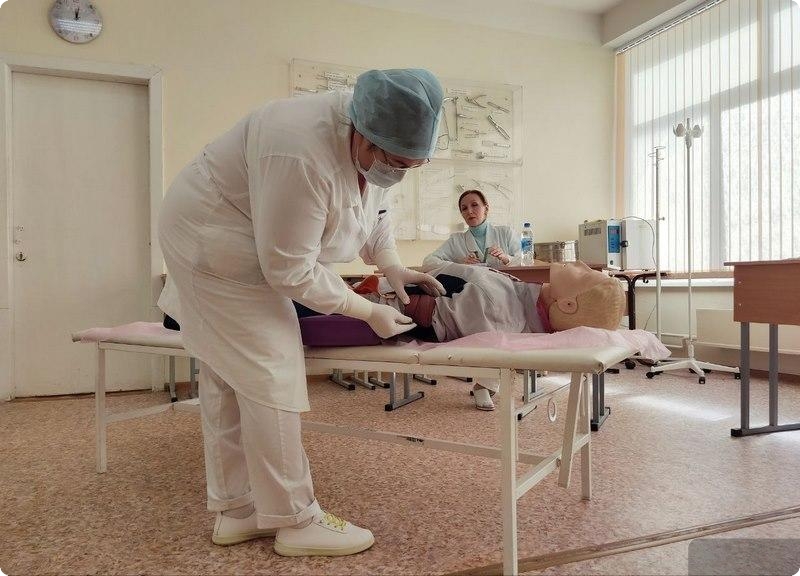 Тагильчанка приняла участие в конкурсе на звание лучшего фельдшера | На Урале выбрали лучшего фельдшера в конкурсе «Славим человека труда»