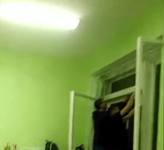 Пациенты больницы в Нижнем Тагиле самостоятельно борются с "жутким холодом". Видео