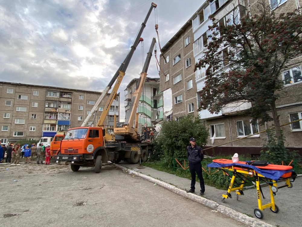 В больнице скончалась 12-летняя Полина, пострадавшая при взрыве жилого дома в Нижнем Тагиле | На Урале умерла 12-летняя девочка, пострадавшая во время взрыва дома в Нижнем Тагиле