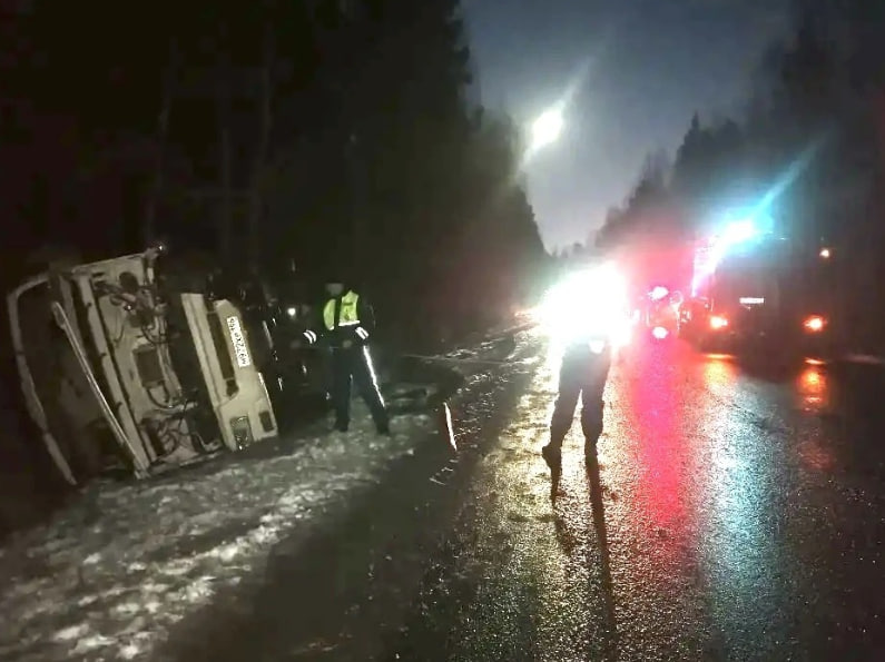 Единственная выжившая в ДТП под Серовом пришла в себя и спрашивает о маме и сестре, погибших в аварии | Девочка, выжившая в ДТП под Серовом, пришла в сознание