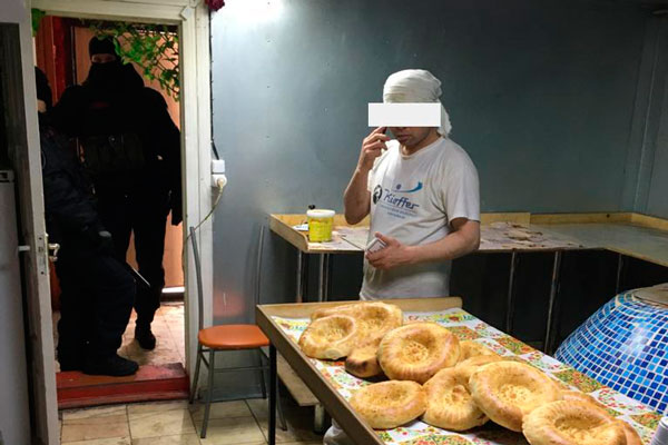 В рамках оперативно-профилактического мероприятия "Нелегальный мигрант" сотрудники полиции проверили заведения общественного питания