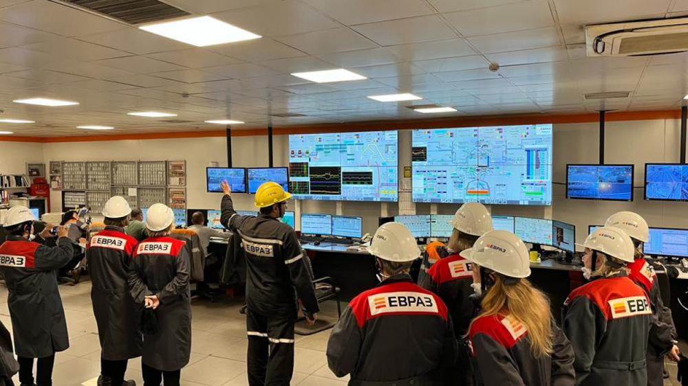 Тагильские металлурги внедрили новую систему мониторинга всех критически важных агрегатов доменных печей | На Урале металлурги смогут в два раза быстрее реагировать на отклонения важных показателей