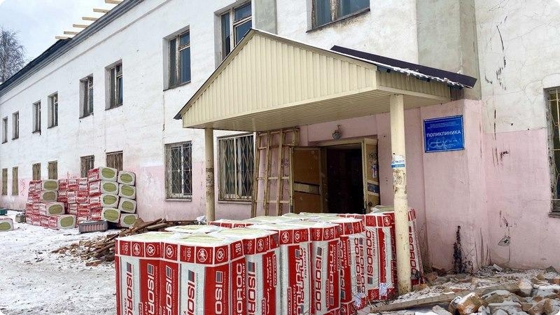 Представители регионального Минздрава посетили объекты здравоохранения в Нижнем Тагиле | На Урале оценили темпы ремонтных работ в тагильских больницах