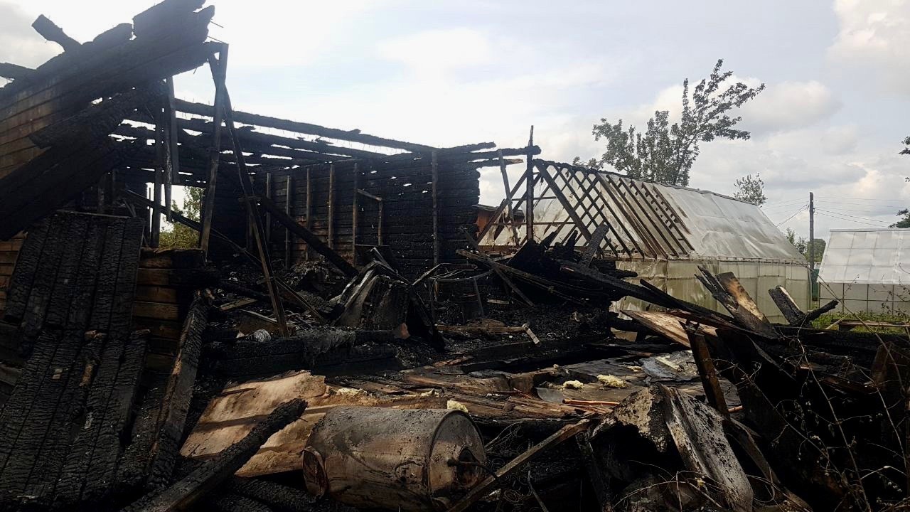 В садовом товариществе под Нижним Тагилом произошел пожар