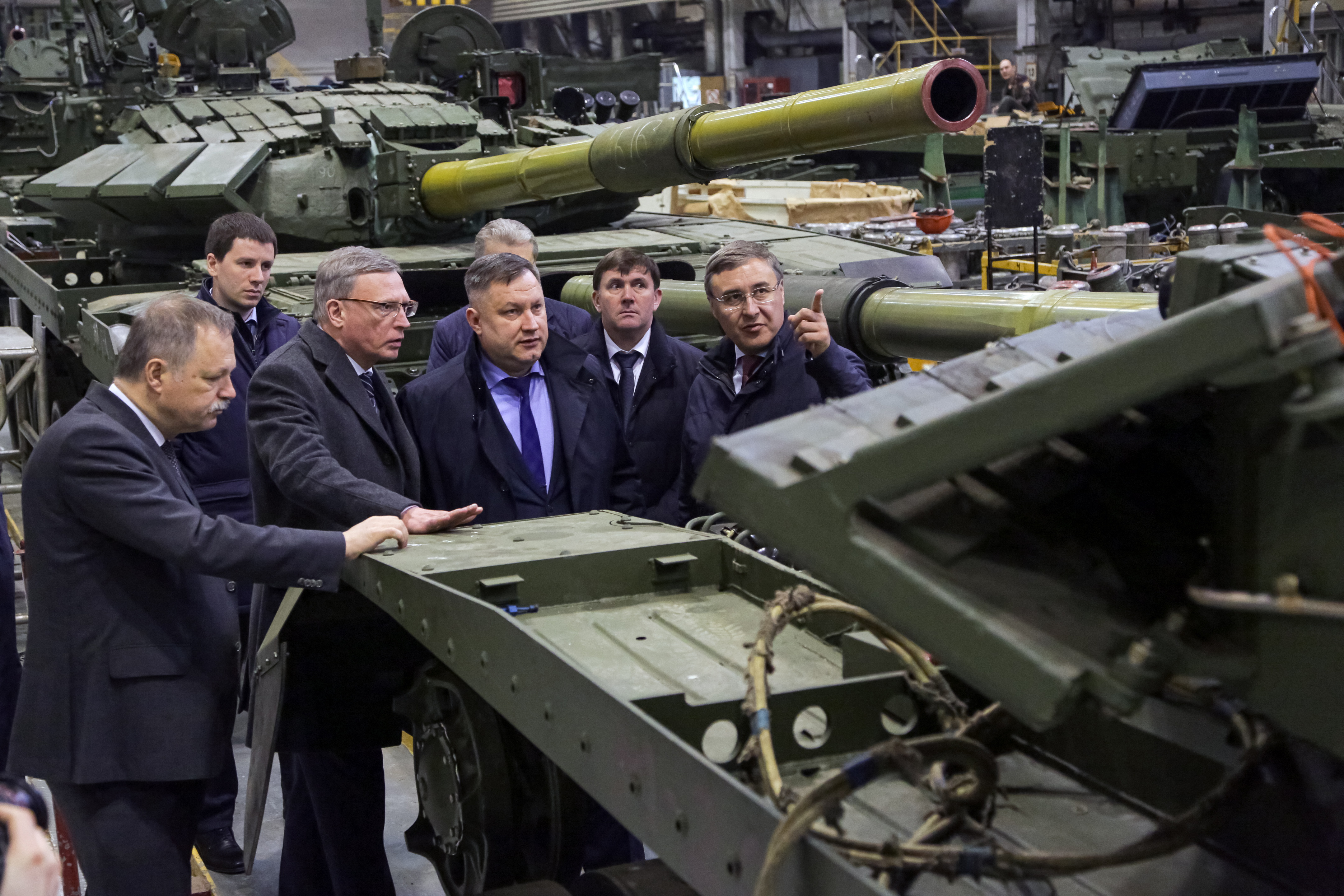 Уралвагонзавод посетил министр науки и высшего образования РФ | Уралвагонзавод посетил министр науки и высшего образования РФ