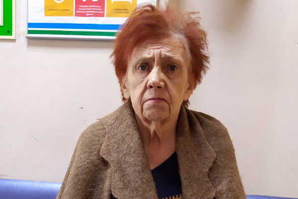 В Нижнем Тагиле сотрудники полиции устанавливают личность пожилой женщины