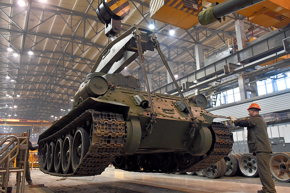 Уралвагонзавод готовит технику для парада 9 мая в Нижнем Тагиле