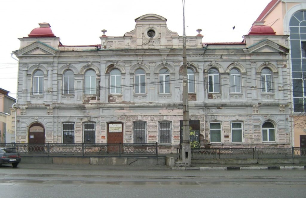 Пустовал три года: старинному особняку в центре Нижнего Тагила вернут былую красоту | В Нижнем Тагиле ищут подрядчика для реставрации дома купца Копылова